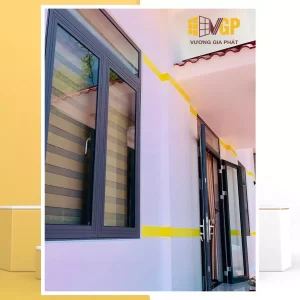 Cửa đi 2 cánh liên hệ Vương Gia Phát