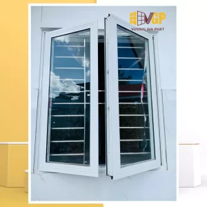 Dịch Vụ Thi Công Nhôm Kính Phù Cát - Giải Pháp Tối Ưu Cho Công Trình 9 Chuyên thi công cửa sổ - Vương Gia Phát Door