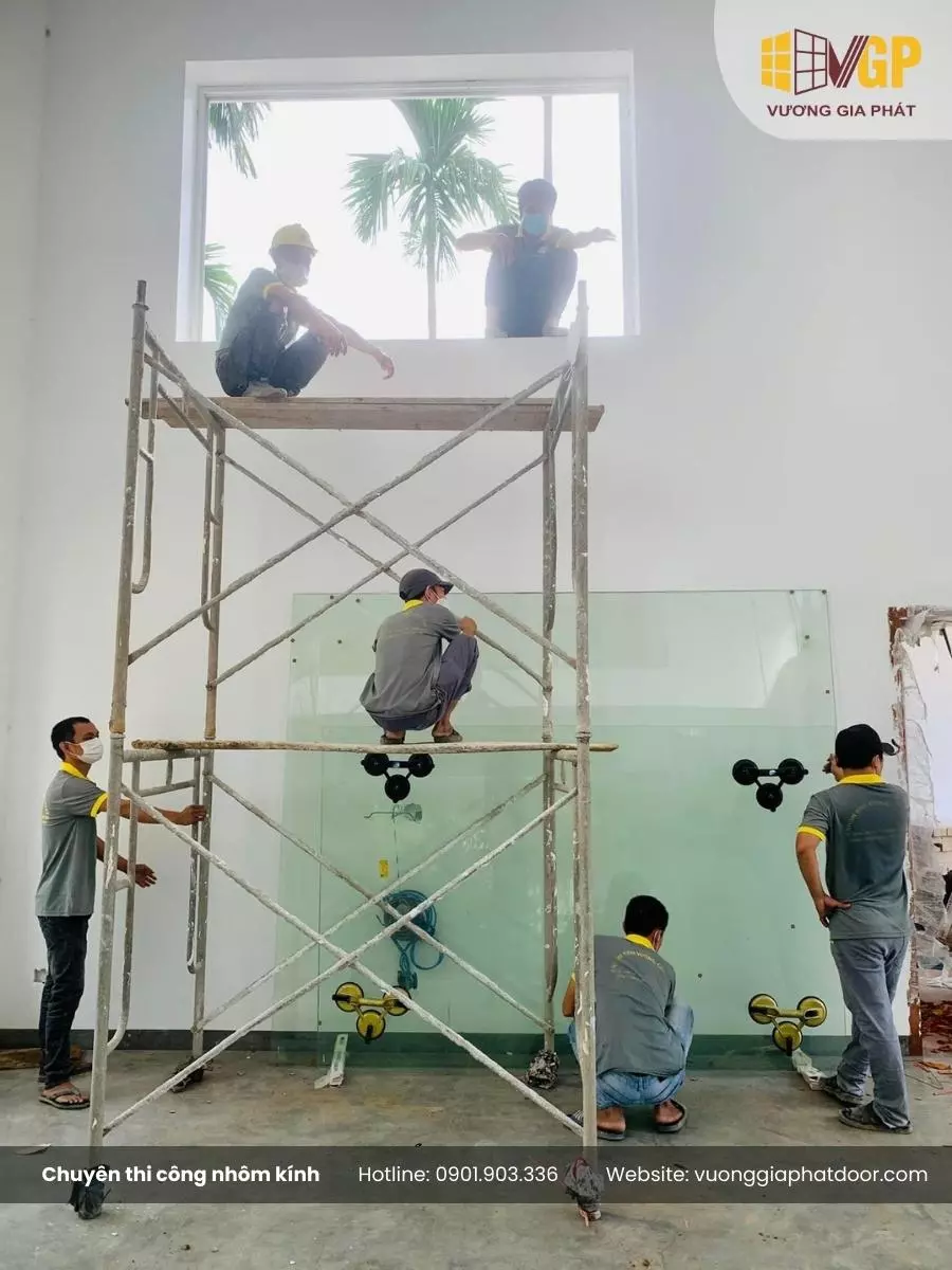 Thi công Nhôm kính An Nhơn tư vấn và báo giá miễn phí 9 Thi công cửa nhôm xingfa tại Quy Nhơn