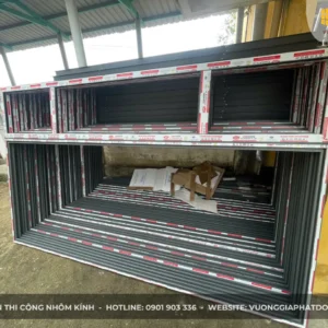 Dự án tháo cửa cũ thay mới khắc phục sau bão số 13 các điểm trường học